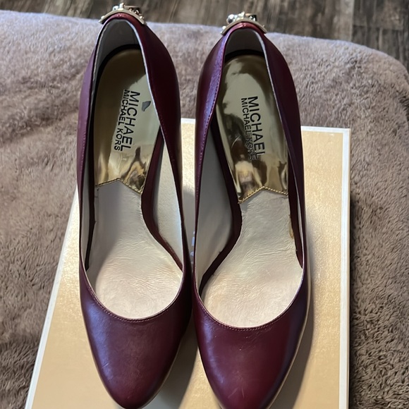 Michael Kors platform heels - Picture 2 of 12